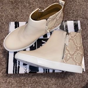 Neutral snake print sneakers